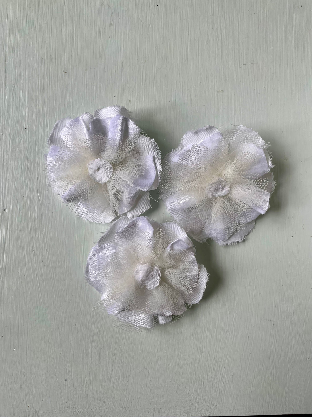Brooch Flower White